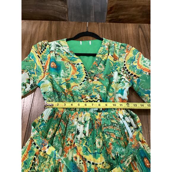 Kindred Anthropologie chiffon long sleeve v neck pleated green geo print dress S - Picture 6 of 8